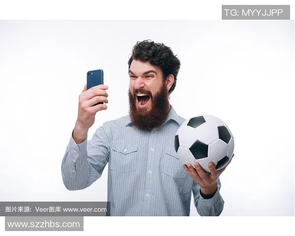 足球明星私下穿搭揭秘男士便装风格与时尚魅力的完美结合